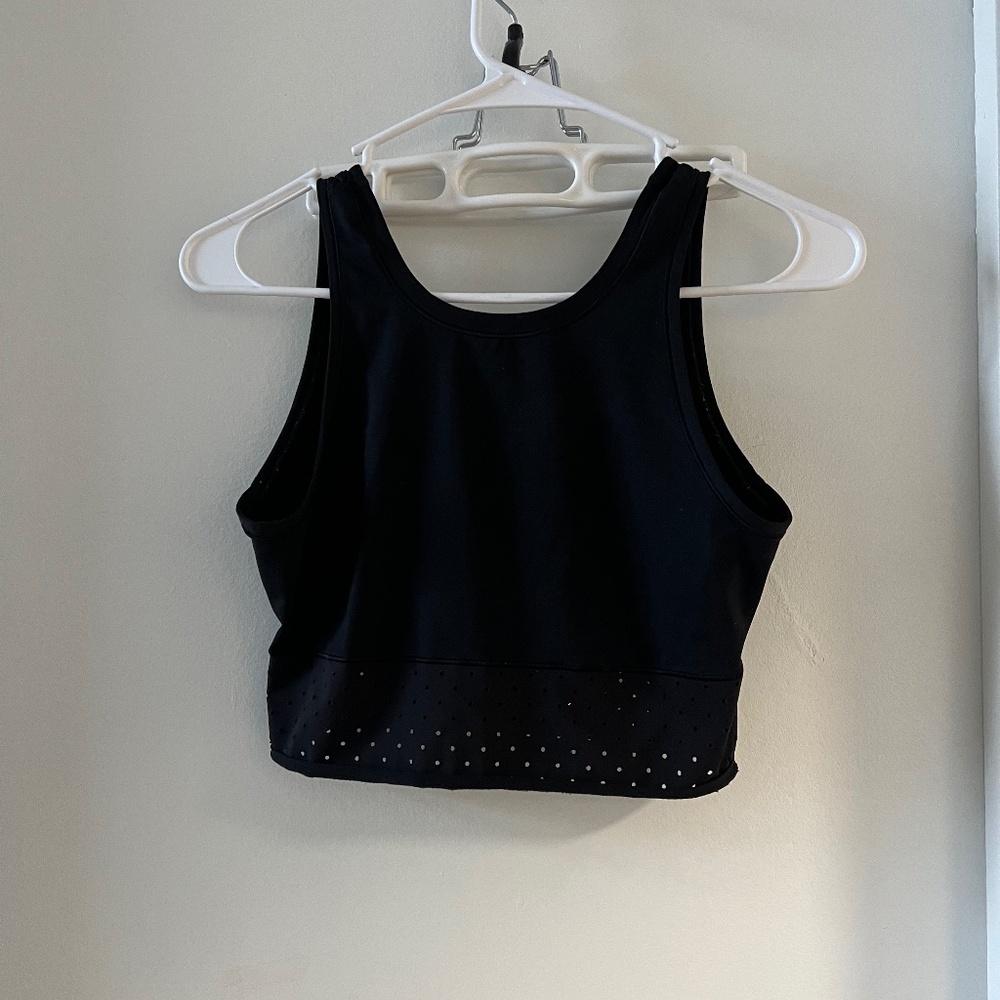 Lululemon black crop tank